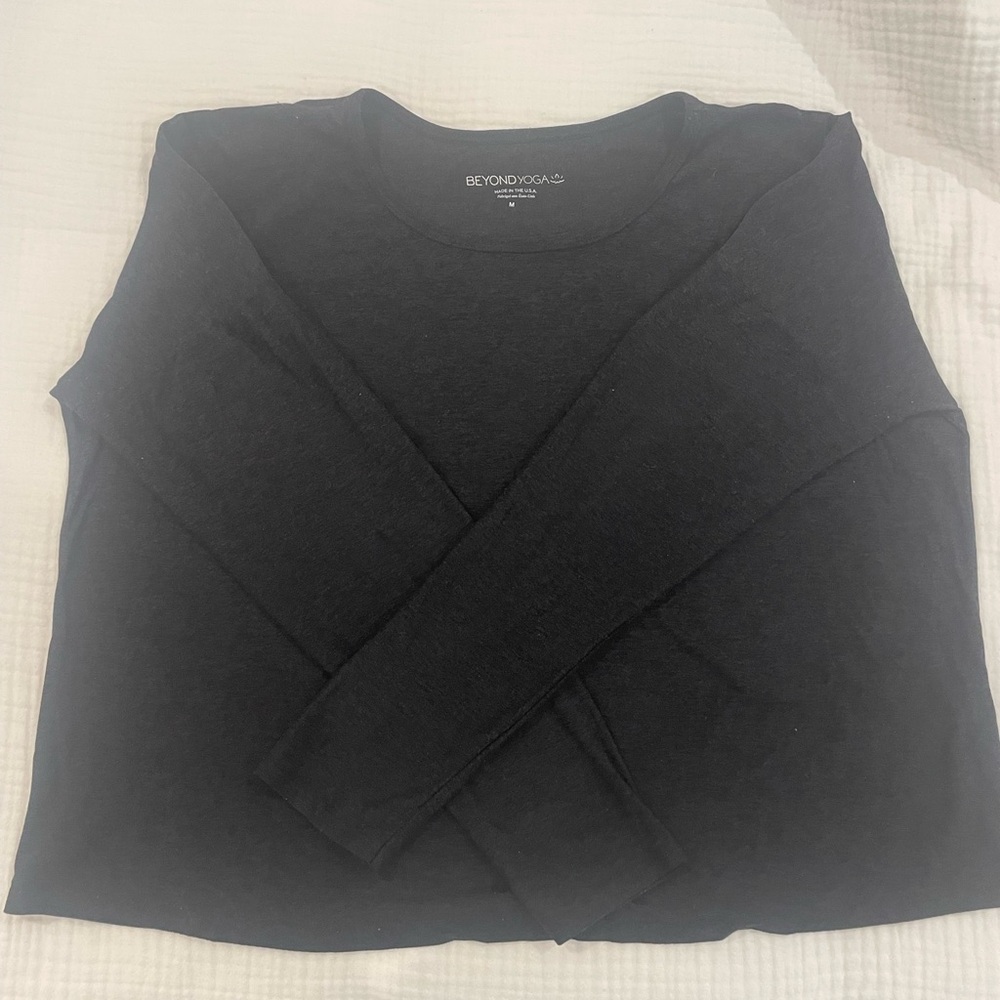Beyond Yoga Black Spacedye Long sleeve top, size medium